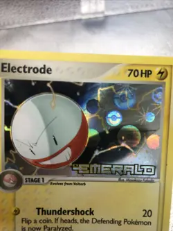 Electrode 27/106 Ex Emerald Reverse Holo English Pokemon LP-NM! - Image 4