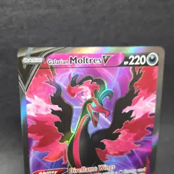 Pokemon TCG Chilling Reign Galarian Moltres V 176/198 Ultra Rare Full Art Holo - Image 2
