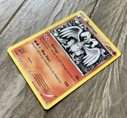 Pokemon Card Reshiram 28/113 Holo B&W Legendary Treasures - Image 3