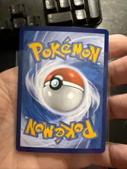 Pokemon Card Here Comes Team Rocket! 006/025 CHINESE 25Th Anniversary Promo 🔥 - Image 2