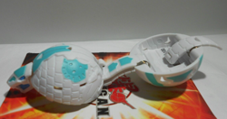 Bakugan Fangzor White Haos B100 Battle Planet - Card - Cores - Image 3