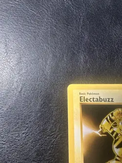 Electabuzz 1st Edition 20/102 Base Set Rare WOTC Vintage Pokemon 1999 - Image 3
