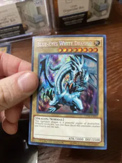 Blue-Eyes White Dragon CT14-EN002 2017 Mega-Tins Limited Edition - Image 2