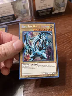 Blue-Eyes White Dragon CT14-EN002 2017 Mega-Tins Limited Edition - Image 4