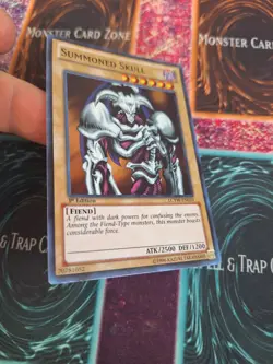 Yu-Gi-Oh! Summoned Skull LCYW-EN010 Super Rare 1st Edition Near Mint - Image 2