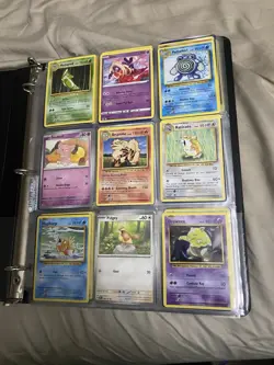 Pokemon TCG Pokemon Card Binder Collection Mixed Lot 100 Cards Includes Binder - Image 1