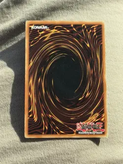 Konami Dark Magician SDY-006 Ultra Rare Holo Unlimited Spellcaster ATK/2500 - Image 2