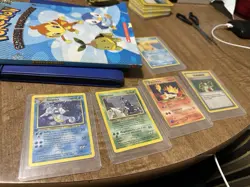 Pokemon TCG 250 Mixed Card Lot Kingdra Heracross Articuno Holo Trainer - Image 1