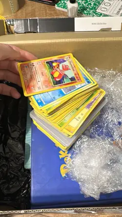Pokemon TCG 250 Mixed Card Lot Kingdra Heracross Articuno Holo Trainer - Image 5