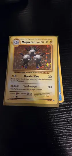 Mixed Lot of 100 Pokemon Cards - Image 1