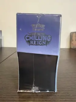 Pokemon TCG Sword & Shield Chilling Reign Elite Trainer Box - Image 4