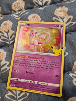 Mew 011/025 Holo Rare Holo Celebrations - Pokemon LP - Image 2