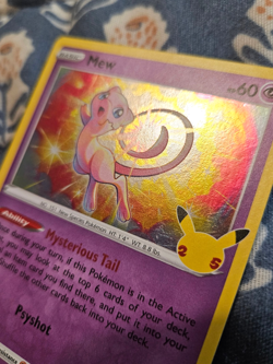Mew 011/025 Holo Rare Holo Celebrations - Pokemon LP - Image 3