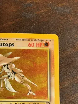 Pokemon TCG Kabutops Holo Rare Unlimited Card 9/62 Fossil - Image 3