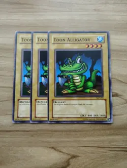 Yu-Gi-Oh! - Toon Alligator 3X - Full Playset - Image 1