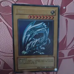 Vintage Konami Yu-Gi-Oh | Blue-Eyes White Dragon | Ultra Rare Unlimited SDK-001 - Image 2