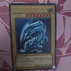 Vintage Konami Yu-Gi-Oh | Blue-Eyes White Dragon | Ultra Rare Unlimited SDK-001 - Image 3