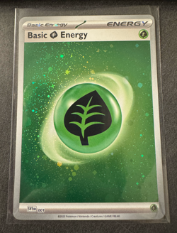 Basic Grass Energy 001 Cosmos Holo - Pokemon Card - Image 1