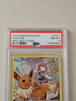 Pokemon PSA 8 2022 EEVEE BRILLIANT STARS - Image 3