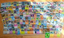 Pokemon TCG Bulk Bundle Over 580 cards Various Sets - Image 2