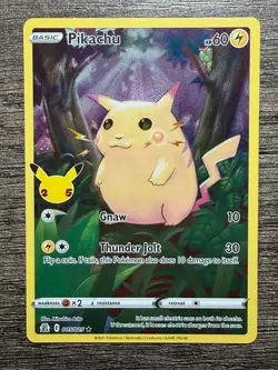 POKEMON FULL ART PIKACHU 005/025 RARE CELEBRATIONS 2021 LP-NM + ARCEUS SLEEVE - Image 1
