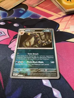 Pokemon Tcg Umbreon (Poke Ball Pattern) 059/131 Sv: Prismatic Evolutions Holo - Image 2