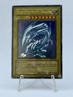 Blue-Eyes White Dragon SDK-001 Unlimited Ultra Rare - Image 1