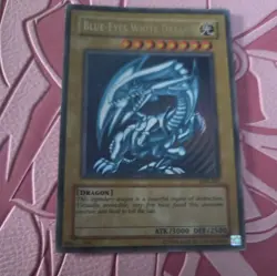 Vintage Konami Yu-Gi-Oh | Blue-Eyes White Dragon | Ultra Rare Unlimited SDK-001 - Image 1