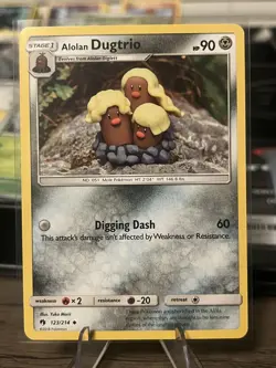 Pokemon TCG Alolan Dugtrio 123/214 Sun&Moon Lost Thunder Moderately Played - Image 1