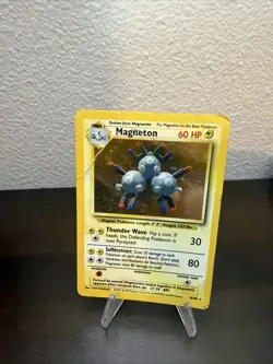 Pokemon TCG Magneton Base Set 1999 Holo Unlimited Rare Card 9/102 DMG - Image 1
