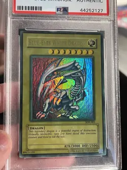 YUGIOH! Wavy Faded Unlimited Starter Deck Kaiba SDK-001 Blue-Eyes White Dragon - Image 1