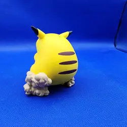 Pokemon - Pikachu Gigantamax VMAX 25th Limited Edition Figure 2021 Broke Tail - Image 4