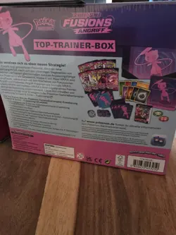 Pokemon Top Trainer Boxen Fusion Angriff Ewige Rivalen Prismatic Evolutions - Image 2
