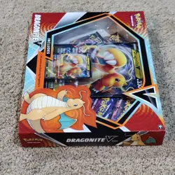Pokemon Dragonite v Collection Box Evolving Skies Pack - Image 3