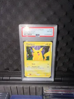 2009 POKEMON PIKACHU HOLO BLEED #112 PLATINUM RISING RIVALS PSA 8 JUNGLE REMAKE - Image 1