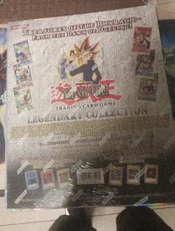 Yugioh RARE Legendary Collection 2010 Binder Edition 10th Anniversary Edition - Image 2