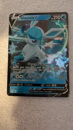Pokemon Glaceon V 040/203 SWSH07 Full Art Holo Rare English TCG Card - Image 1