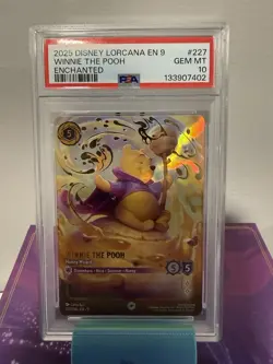 2025 DISNEY LORCANA EN 9-FABLED ENCHANTED WINNIE THE POOH - HUNNY WIZARD PSA 10 - Image 3