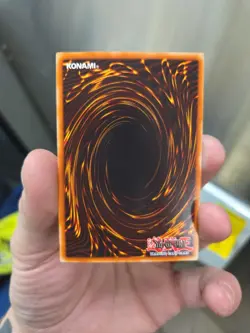 Yugioh ! Red Eyes Black Metal Dragon FMR-001 Secret Rare Prismatic - Image 2