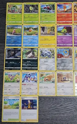 Pokemon 34x Pokemon GO Bundle - Rare, Reverse Holo, Common, Uncommon NM/LP - Image 2