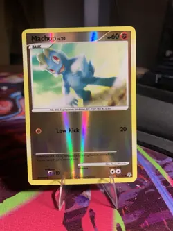 Pokemon TCG: Machop 86/130 (2007) Diamond & Pearl • Reverse Holo Card - Image 1