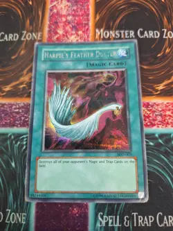 Yugioh Harpie's Feather Duster SDD-003 Prismatic Secret Rare Unlimited MP/HP - Image 1