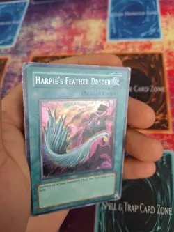 Yugioh Harpie's Feather Duster SDD-003 Prismatic Secret Rare Unlimited MP/HP - Image 4