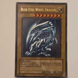 Yu-Gi-Oh! Blue-Eyes White Dragon SDK-001 Ultra Rare Unlimited Dragon 3000/2500 - Image 1