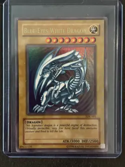 Konami Yu-Gi-Oh! Blue-Eyes White Dragon SDK-001 Ultra Rare Holo Unlimited - Image 1