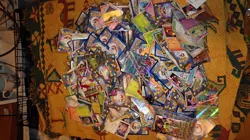 over 3kg Pokemon Card Joblot Bundle mainly Japanese - Image 1
