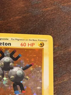 Pokemon TCG MAGNETON Base Set 9/102 Shadowless Holo Rare - Image 3
