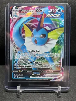 Vaporeon VMAX 030/203 Ultra Rare Holo Pokemon 2021 Evolving Skies NM - Image 1