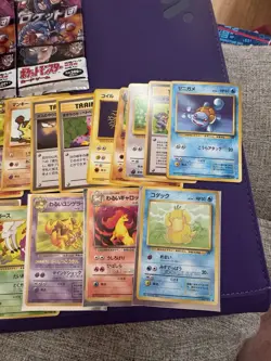 LOT OF 25 JAPANESE VINTAGE ROCKET CARDS WITH TWO EMPTY TEAM ROCKET PACKS - Image 5