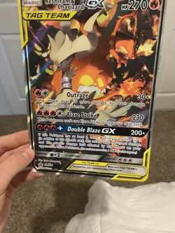 Reshiram & Charizard GX SM201 Jumbo Cards Holo - Image 1